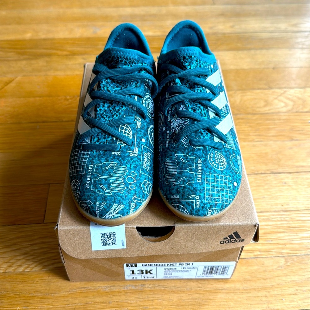 Adidas Gamemode green indoor soccer shoe size kids 13